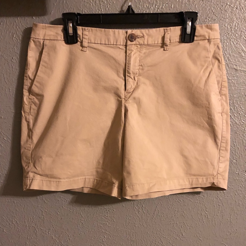 khaki shorts